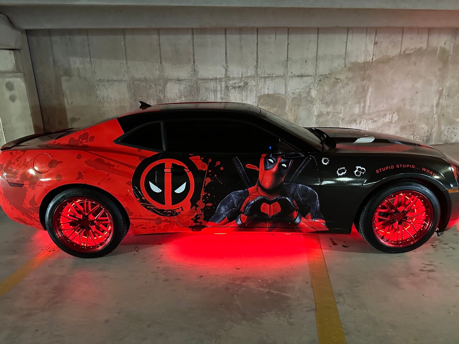 Car Itasha Design mit Anime-Motiven – Jetzt Ihre Fahrzeugbeschriftung gestalten