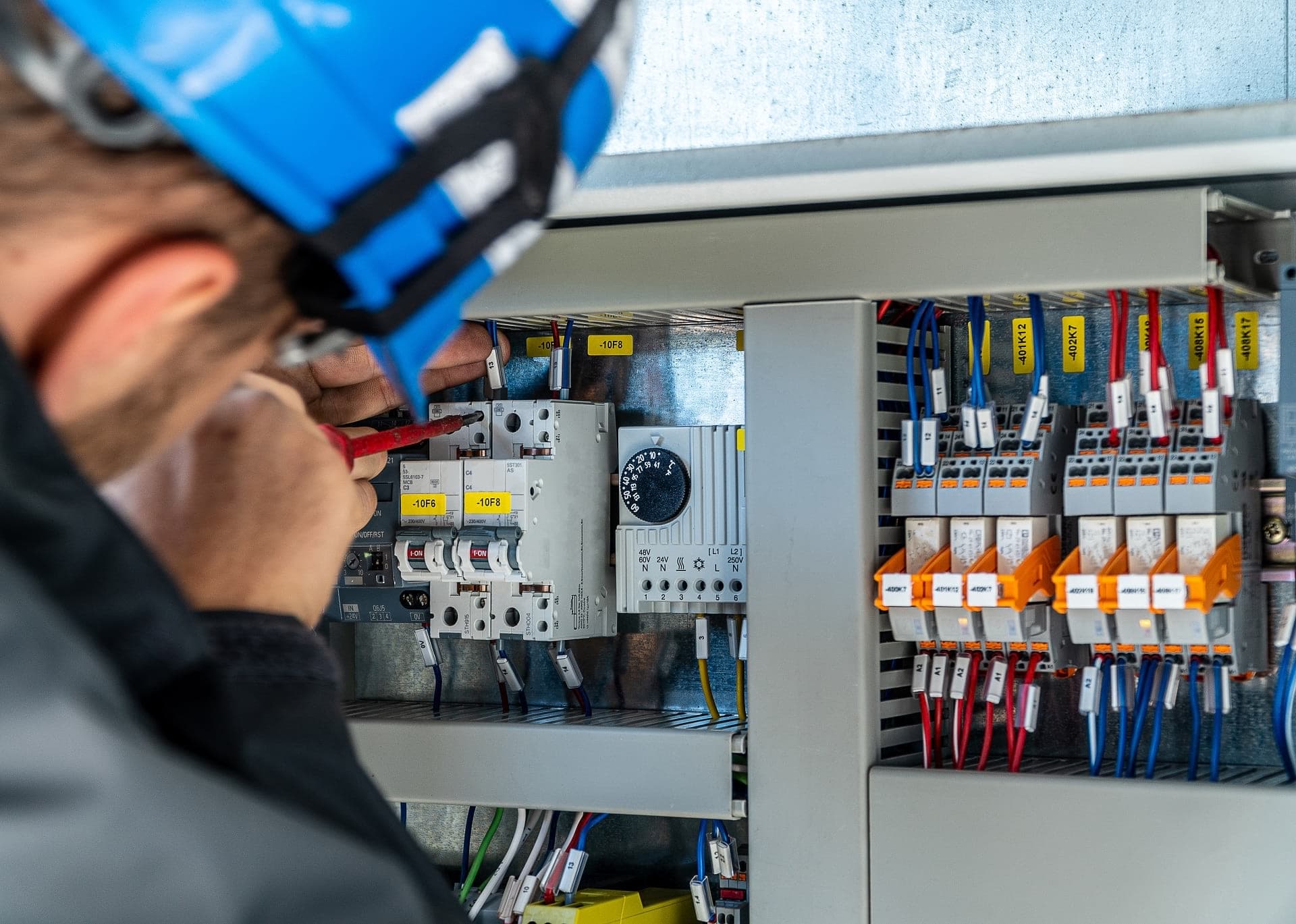 Sicher und schnell: Der Elektro Notdienst in der Nähe hilft Ihnen sofort