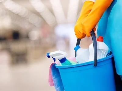 Lassen Sie Ihre Wohnung makellos mit dieser grundlegenden Checkliste für die Reinigung beim Auszug