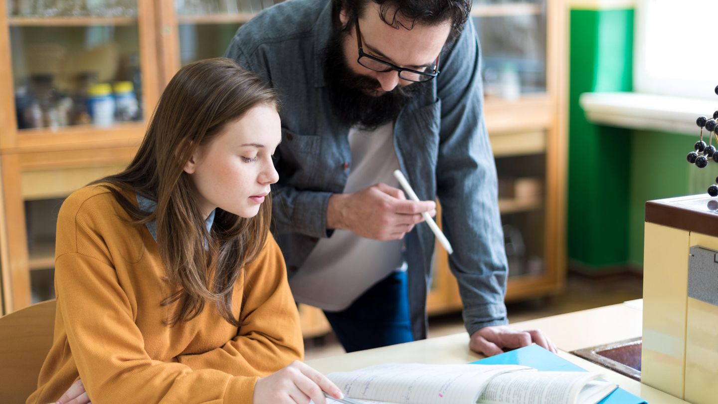 Ghostwriter-Agentur: 4 nützliche Leistungen für Studenten