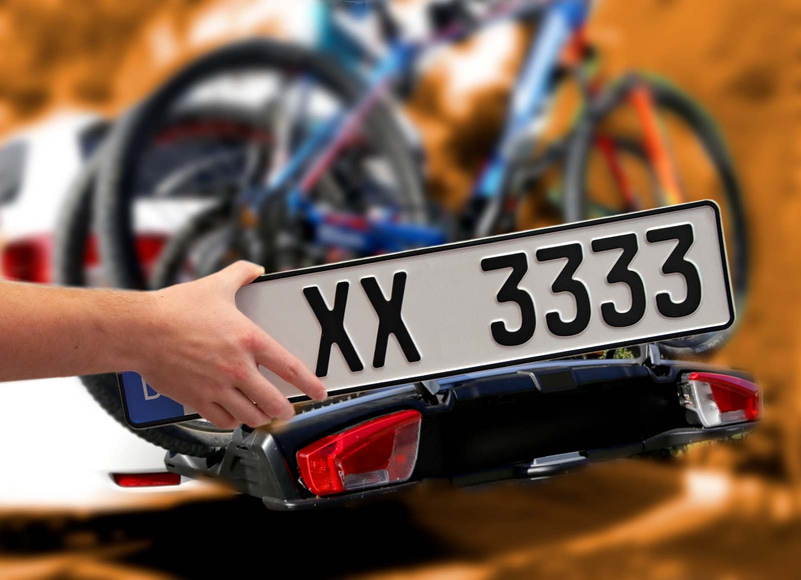 So entfernen Sie ein persönliches Nummernschild von einem Auto