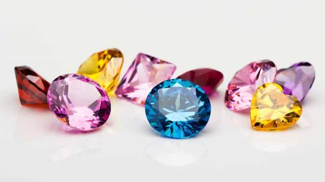 Edelsteinschmuck online kaufen erklärt