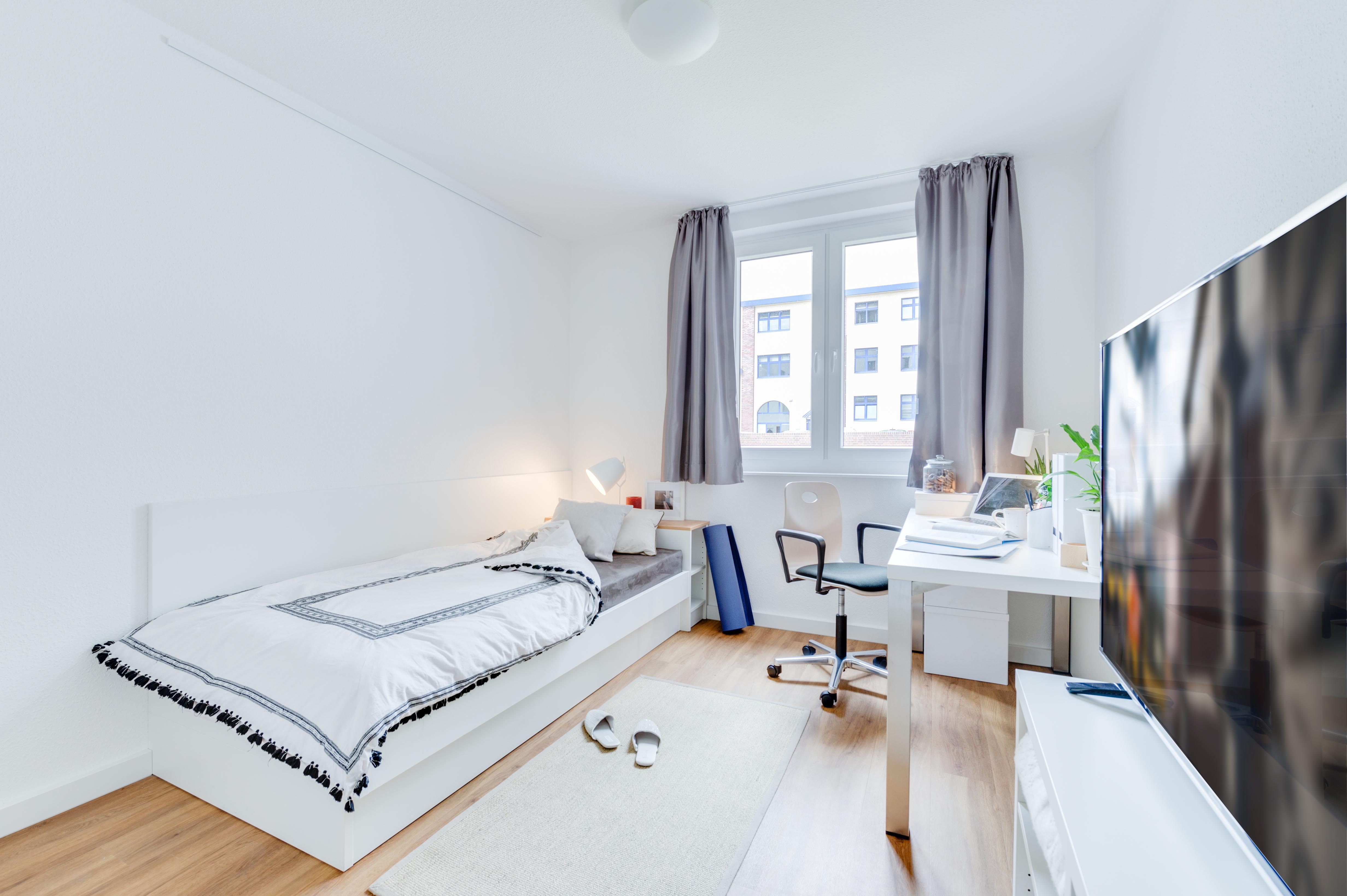 From dormitories to host families: various models of student accommodation