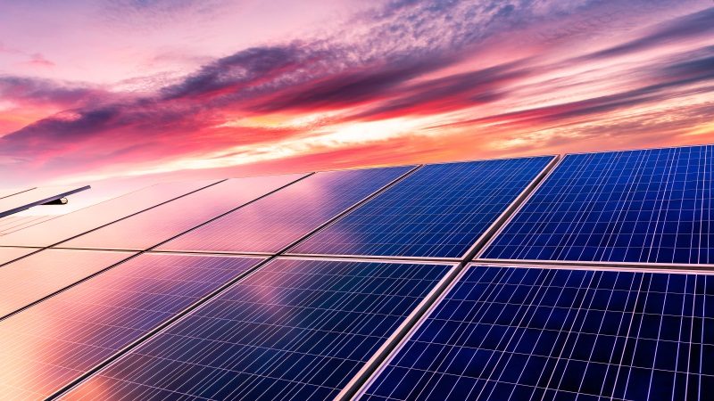 Die Wissenschaft hinter der Photovoltaik: Wie Solarzellen Sonnenlicht in Strom umwandeln